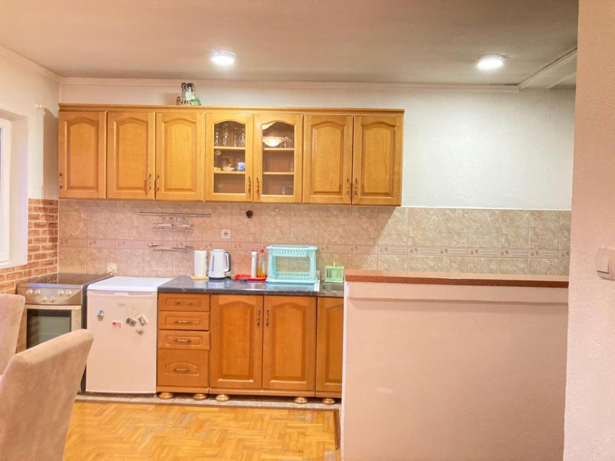 Guest House Nena 자블야크 외부 사진
