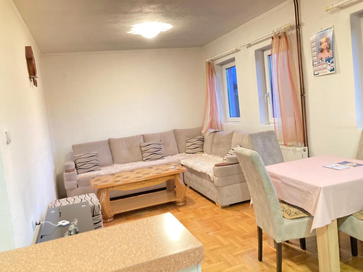Guest House Nena 자블야크 외부 사진